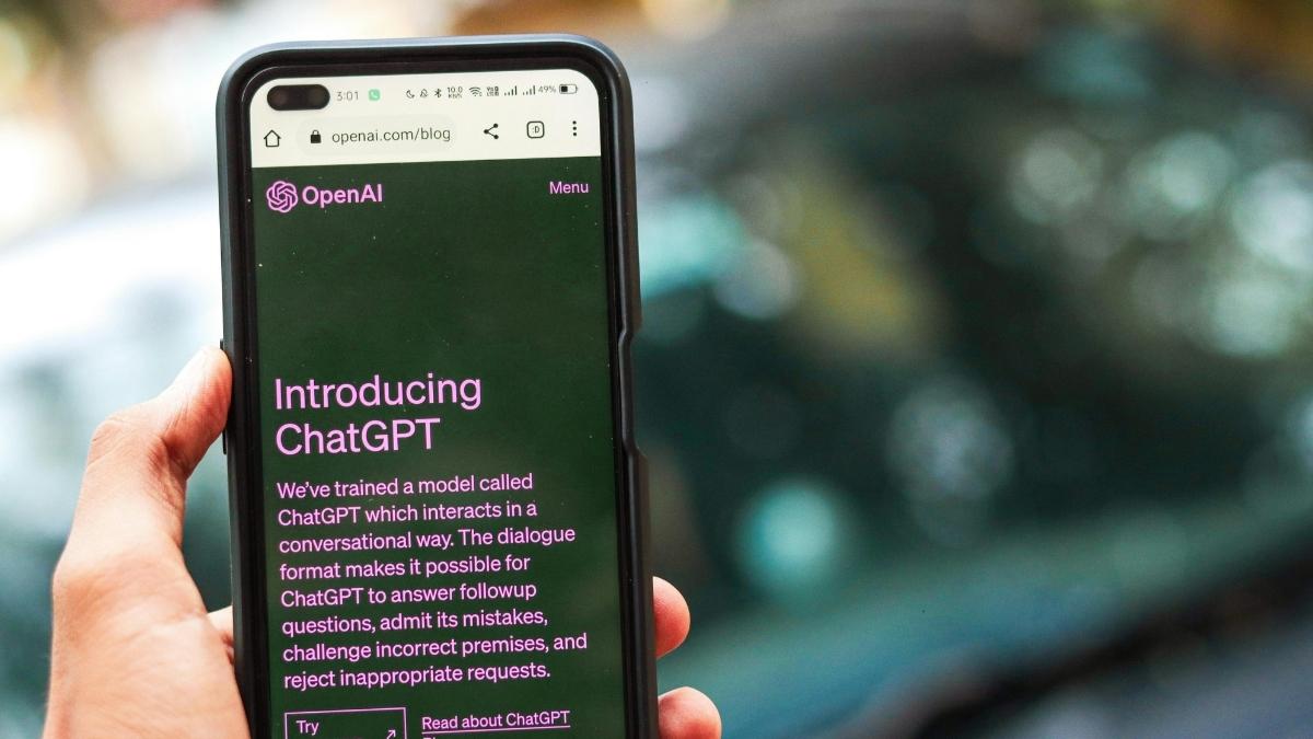 Is Grok Better Than ChatGPT?
